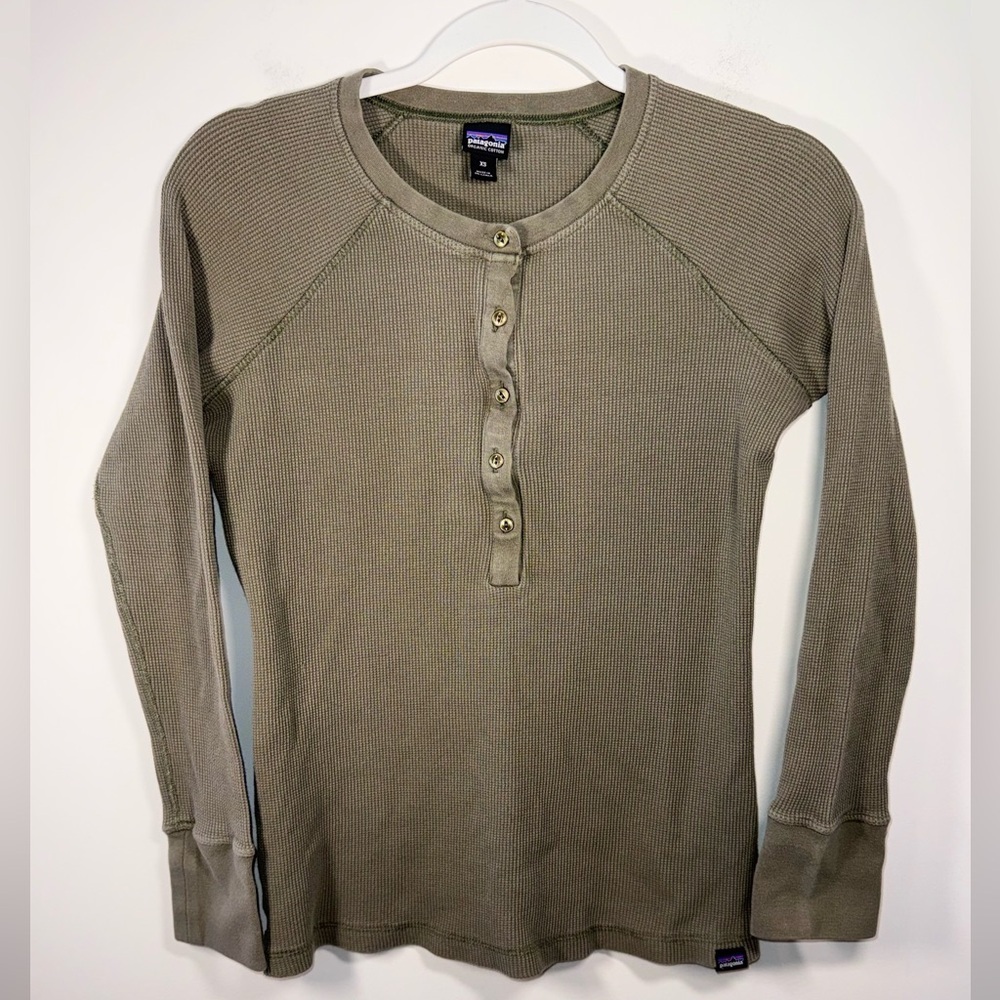 Patagonia Women Green Organic Waffle Knit Thermal Henley Long SleeveTop Size XS